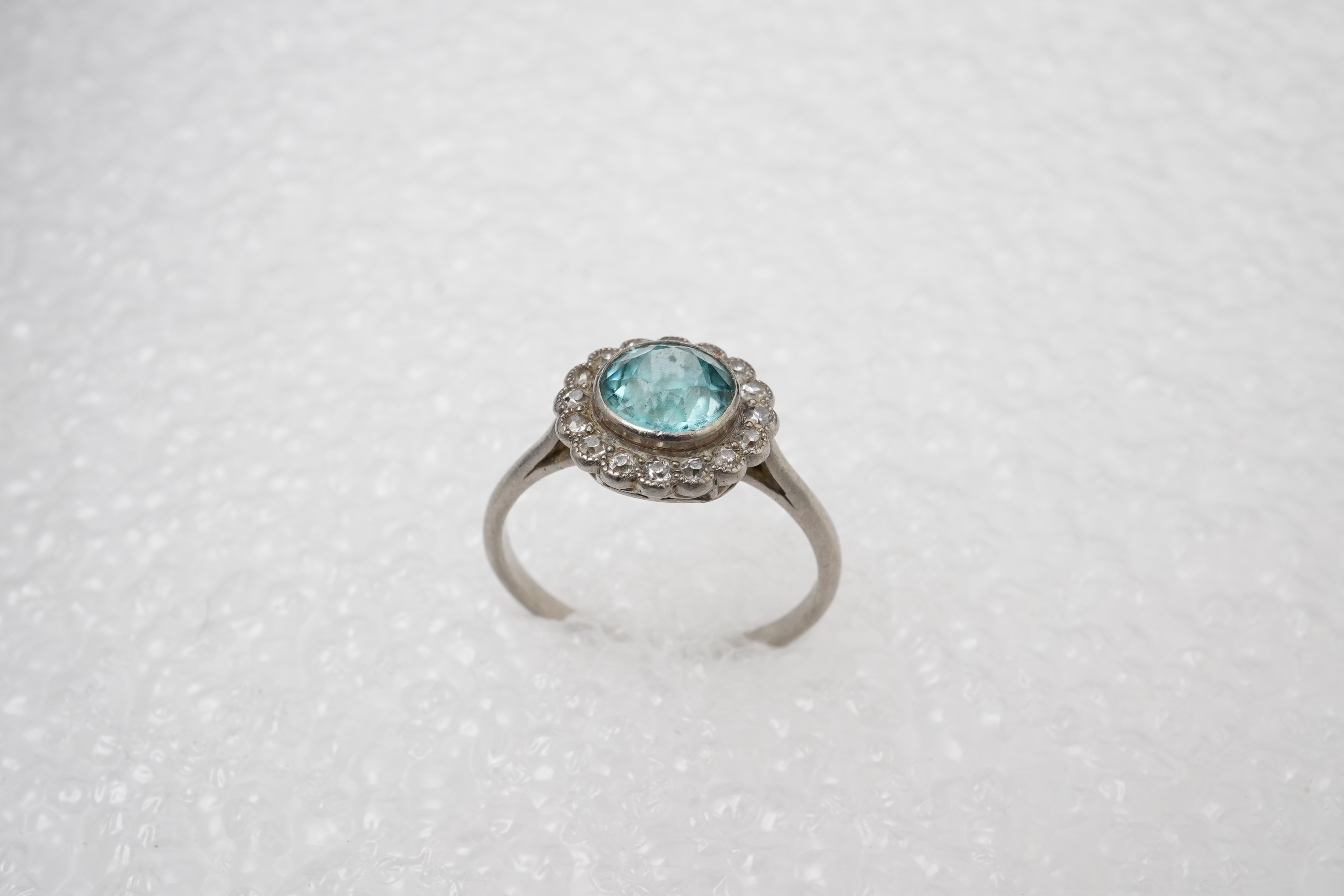 A Zircon and diamond cluster ring, early 20th century